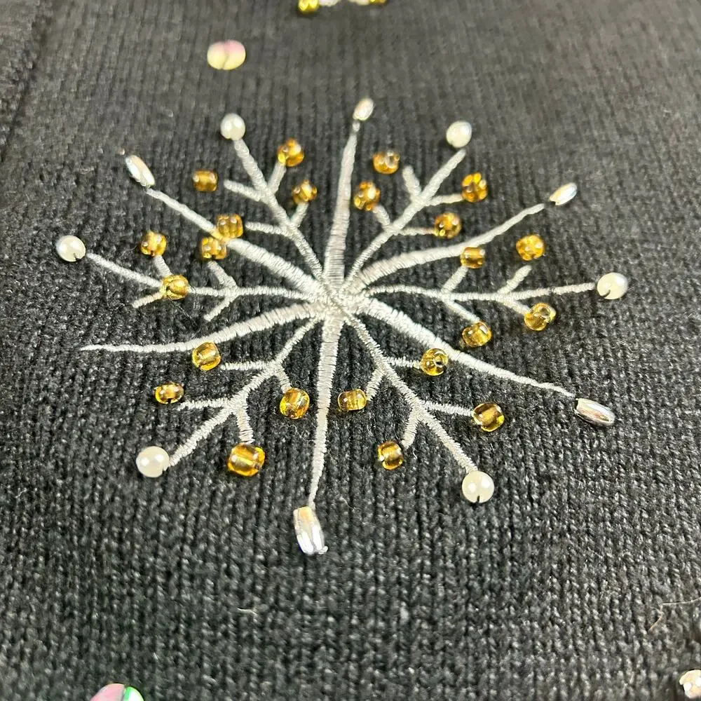 CDP & Co Knit Vest Size  Medium Black Silver Snowflake Embroidered Beaded Top
